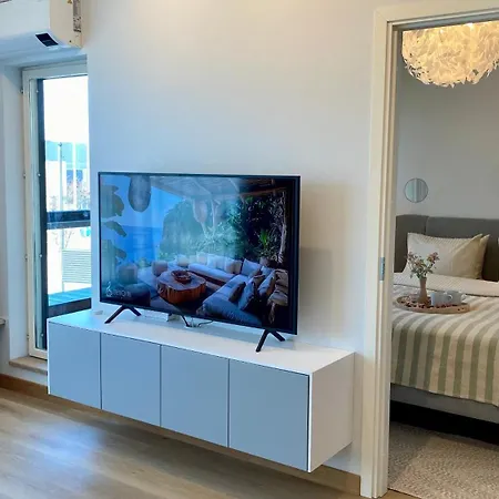 Lootsi Haven - Modern With Free Parking Apartmán