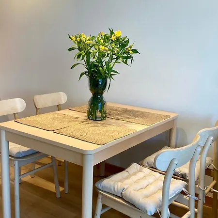 Lootsi Haven - Modern City Apartment With Free Parking Apartment *