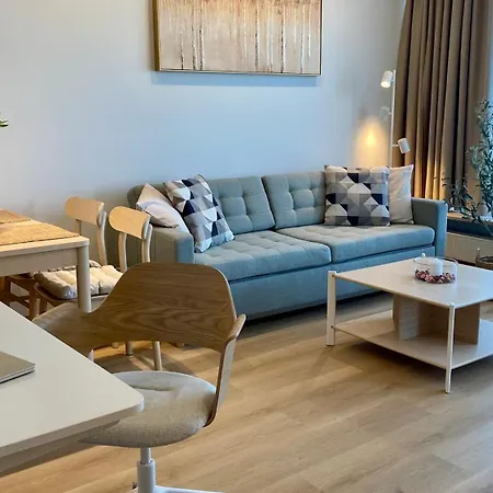 Lootsi Haven - Modern City Apartment With Free Parking Apartment