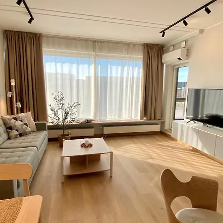 Lootsi Haven - Modern City Apartment With Free Parking