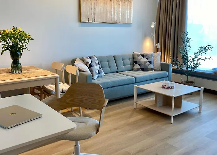 Lootsi Haven - Modern With Free Parking 아파트