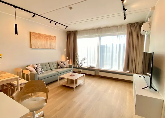 Lootsi Haven - Modern With Free Parking 아파트 *