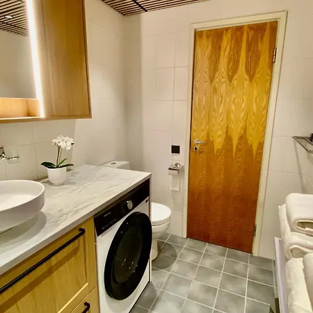 Lootsi Haven - Modern With Free Parking Apartmán *