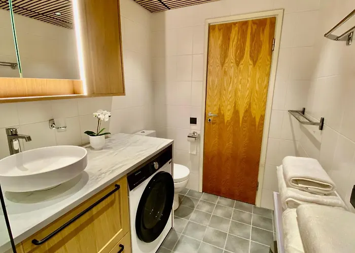 Lootsi Haven - Modern With Free Parking Appartement *